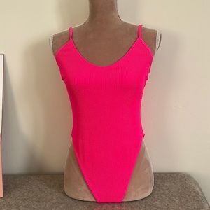 Good American Swimsuit, Sz 3/4 neon pink with cool texture.